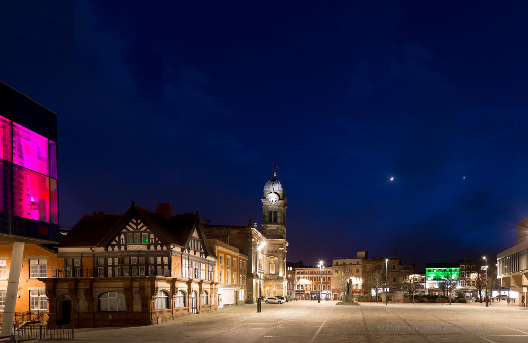 Guildhall-Derby-moon-and-venous